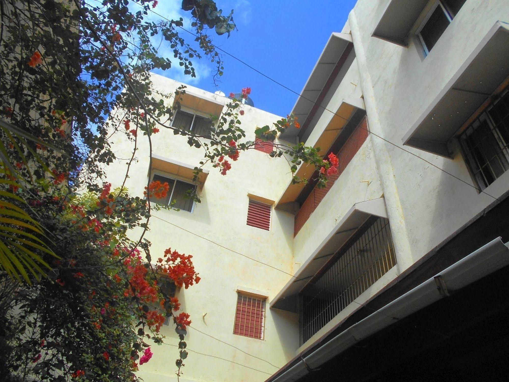 Hostal Condo-Parque Santo Domingo Exterior photo