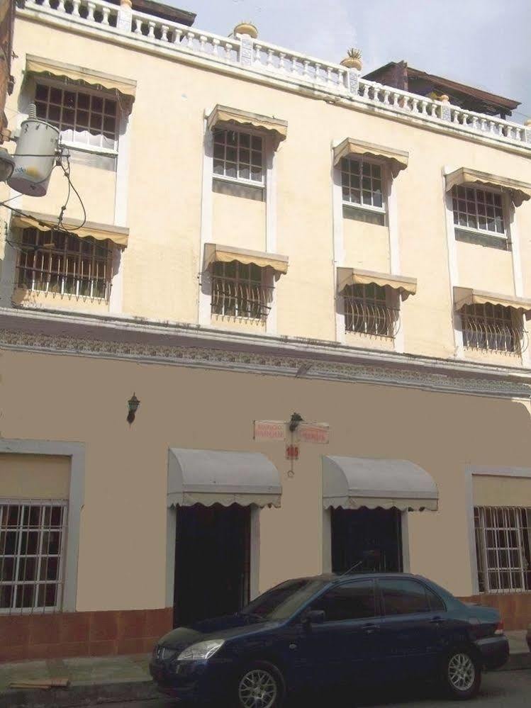 Hostal Condo-Parque Santo Domingo Exterior photo