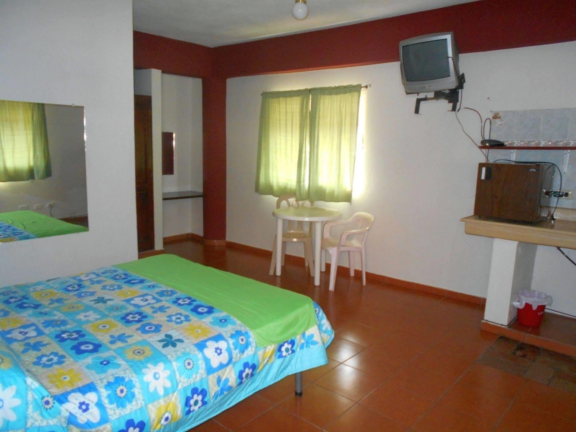 Hostal Condo-Parque Santo Domingo Exterior photo